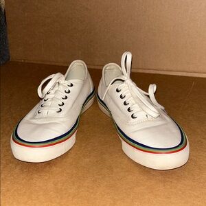 Seavees canvas shoes in VG condition.